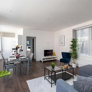 Apartment Homely - Central Liverpool Street, London